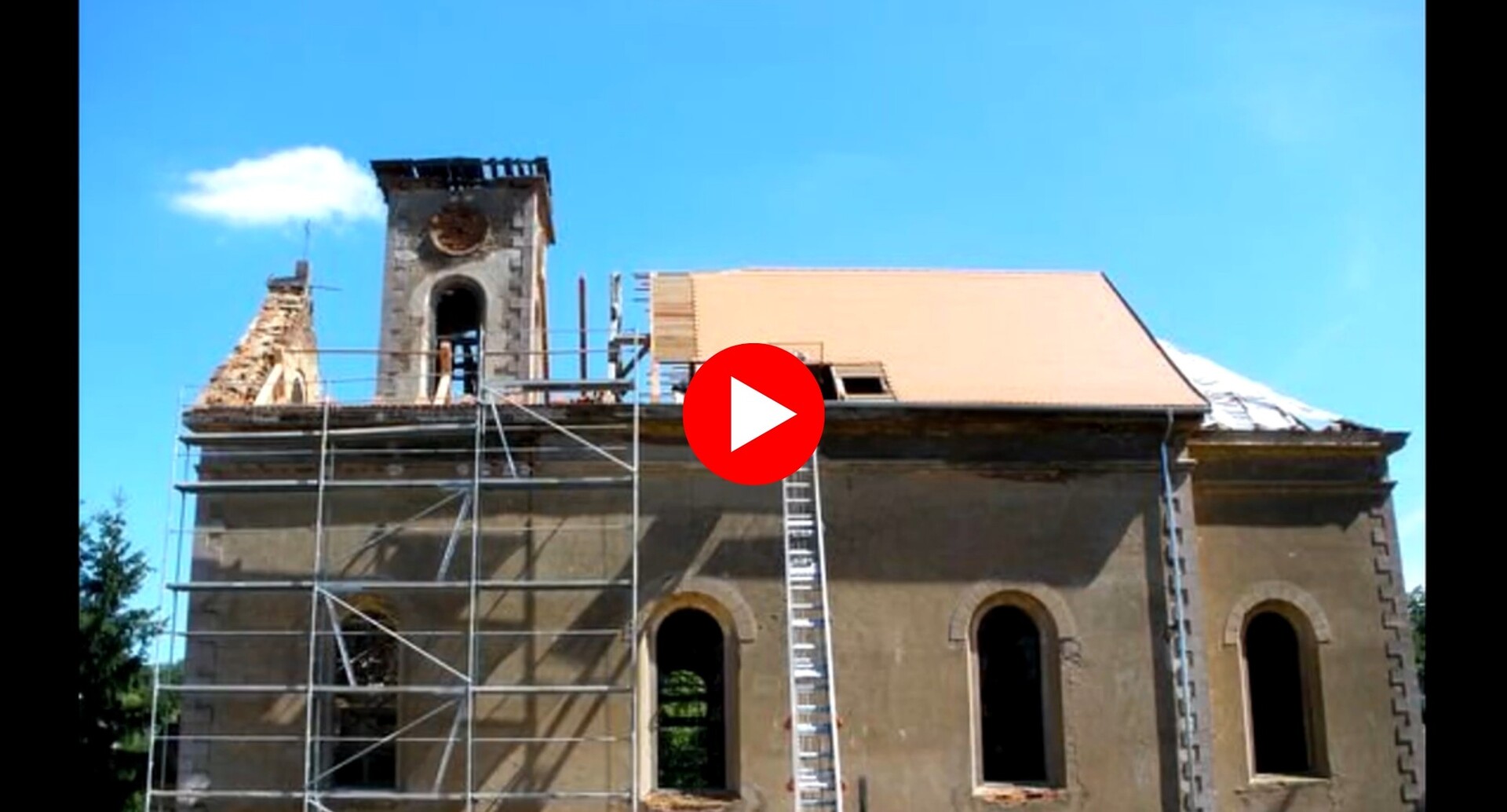 Like the legendary phoenix rising from the ashes, the Church of All Saints has been brought back to life in the centre of Boněnov.