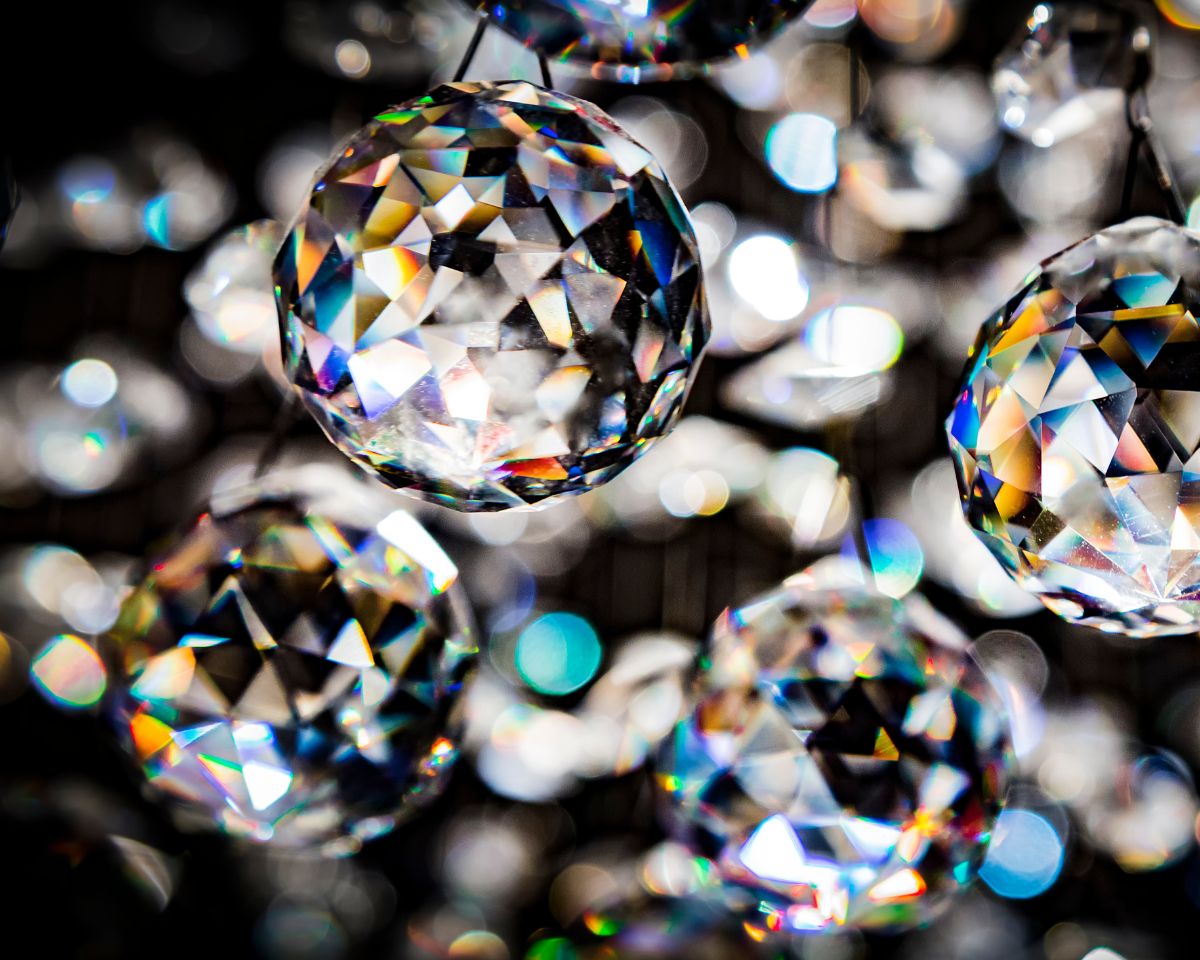 Want to be sure you're choosing the right crystal chandelier?