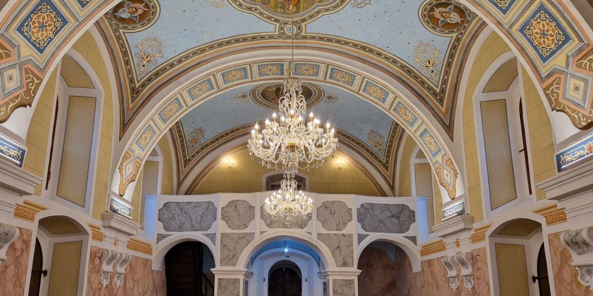 How to Recognize the Difference Between Czech Crystal and Its Imitations