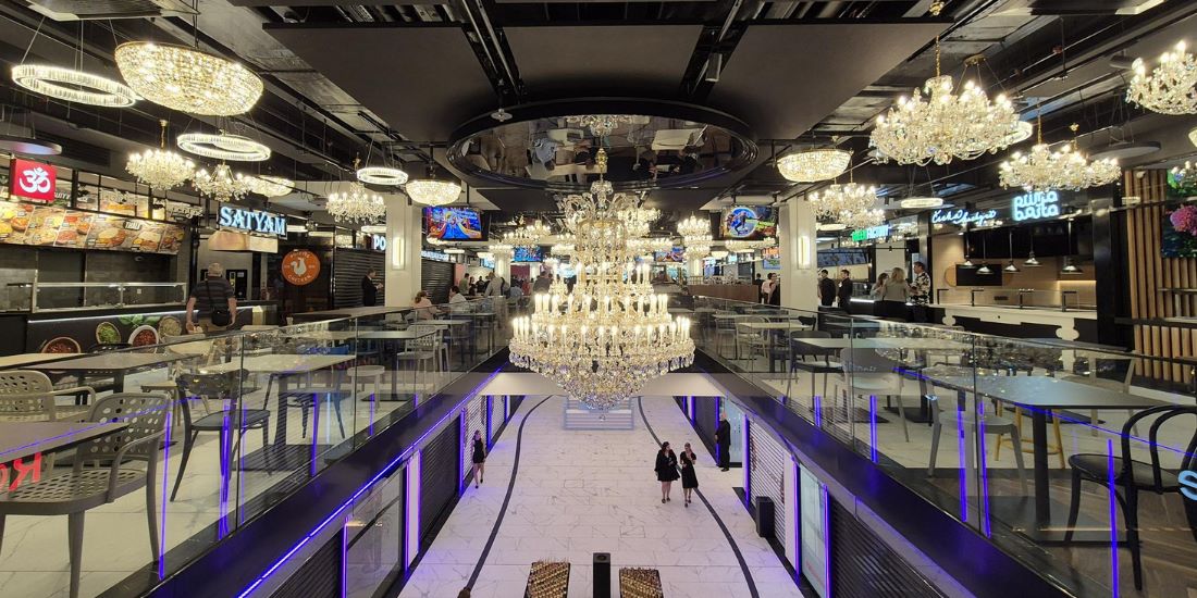 new crystal lighting store in Prague