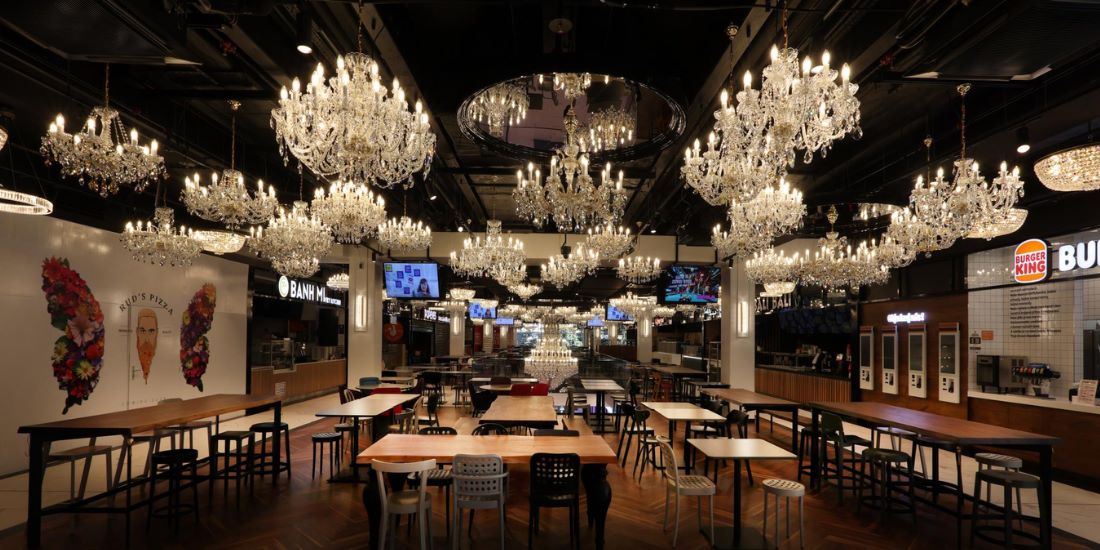 new crystal lighting store in Prague