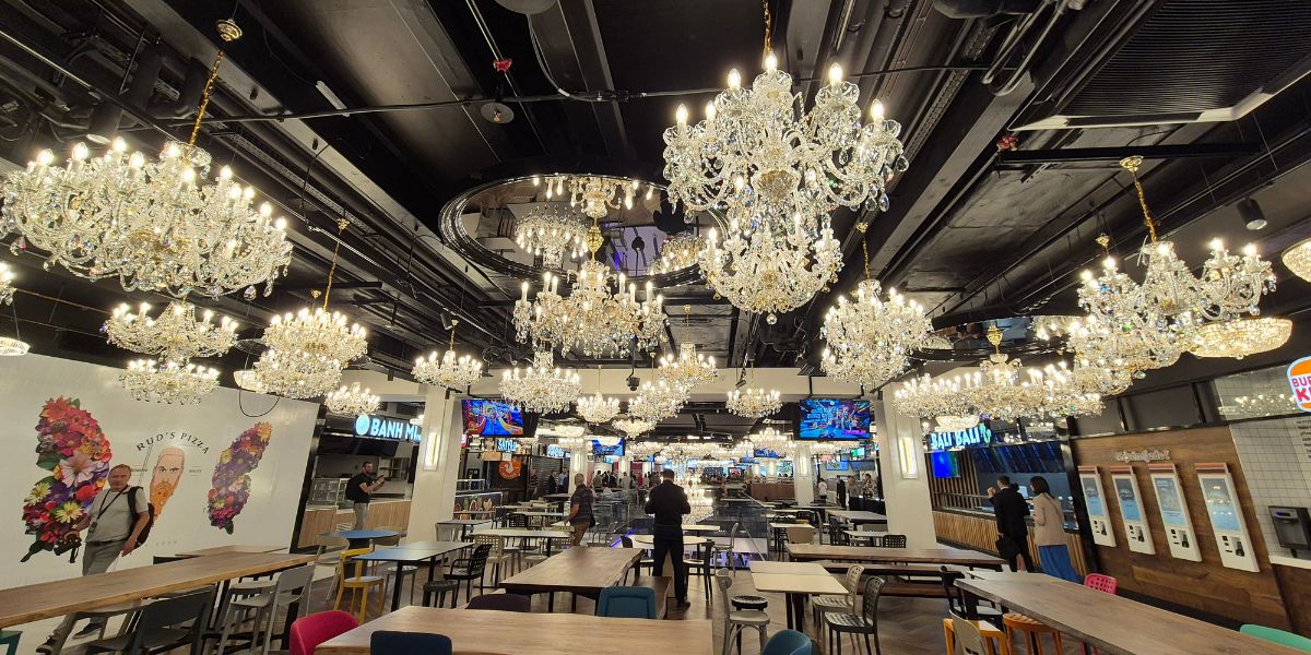 ArtCrystal Tomeš Chandeliers Illuminate the Newly Opened Máj in Prague