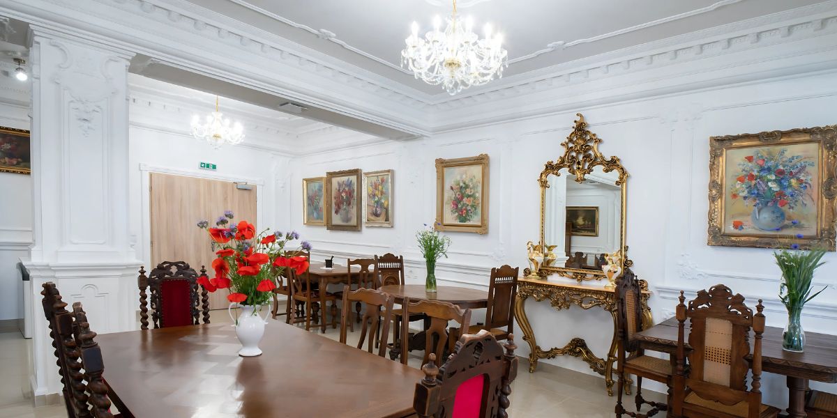Chandeliers That Bring Harmony and Light to the Space