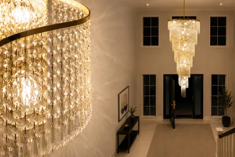 Hallway and entryway lighting: from grand foyers to cozy apartment hallways