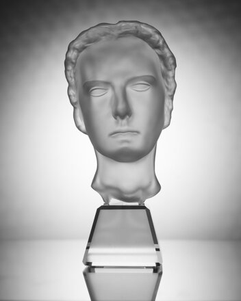 Crystal statuette SCH90034340